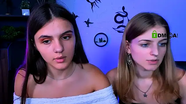 lisa_dark_ webcam