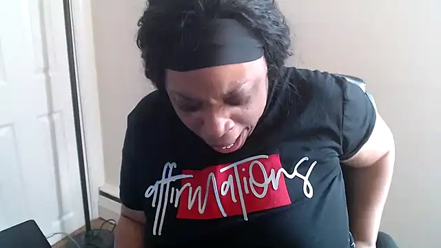 Sexymona1218 webcam