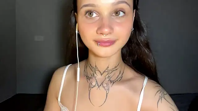 MayraLucarelli webcam