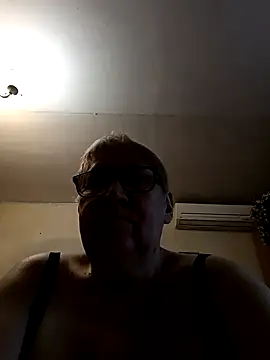 Molli1408 live cam on StripChat
