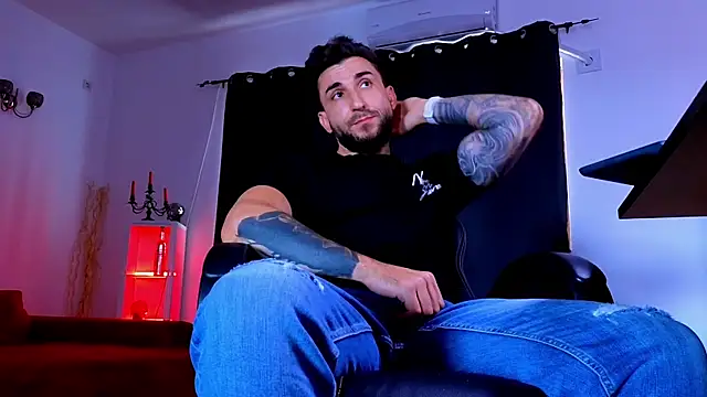 MightyAaron66 webcam