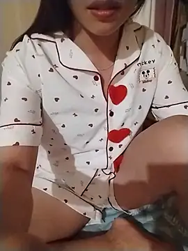 -Brooch- webcam