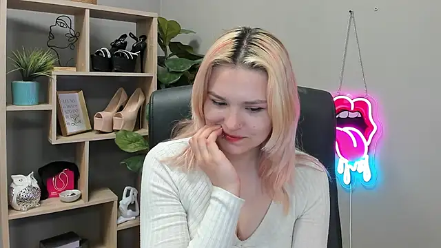 SweetLilyxo webcam