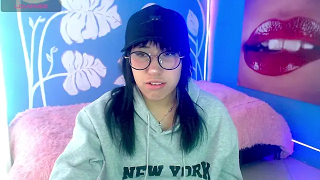 eli_doll webcam