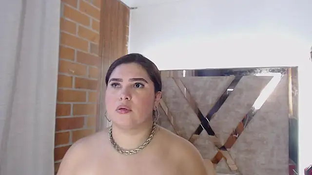 AGATHAA_WHITE webcam