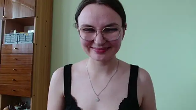LooveELLYx webcam
