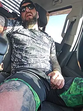 Beardedtattood webcam