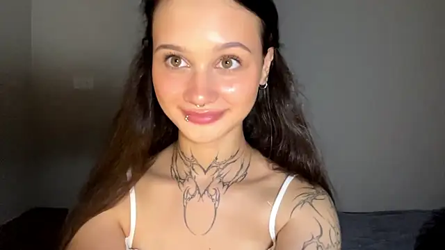 MayraLucarelli webcam