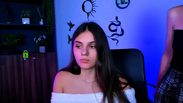 lisa_dark_ webcam