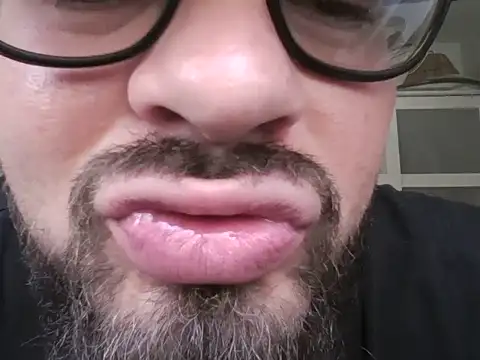 lachy2410 webcam