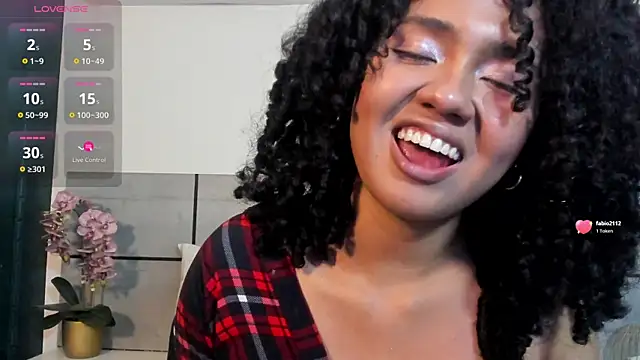 Kiraspell live cam on StripChat
