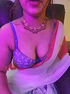 callmeshreya live cam on StripChat
