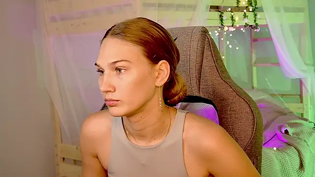 Sweet_Emilya live cam on StripChat