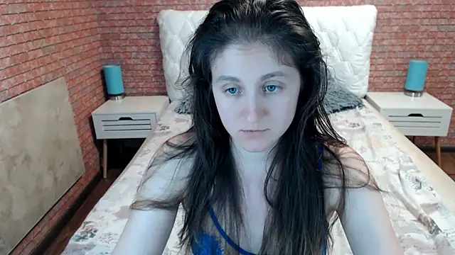 Holliy_Cooper webcam