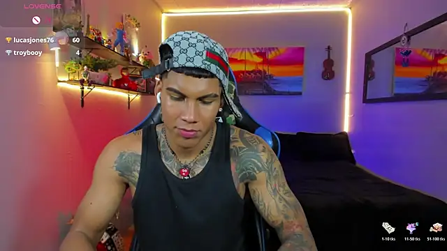 Damian_latinxxx live cam on StripChat