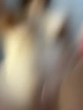 LaraVoosh live cam on StripChat