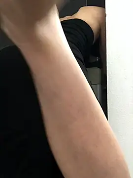 writhing_first (F milf) - Help me achieve my goal thanks