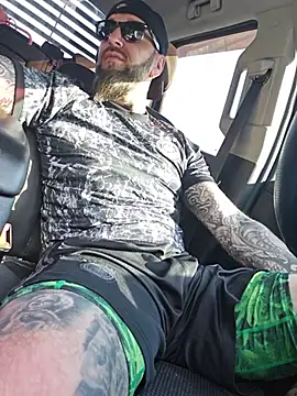 Beardedtattood webcam