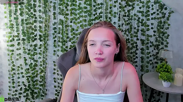 Neelly_Collins webcam