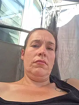 adelinegirly Live Webcam on Stripchat
