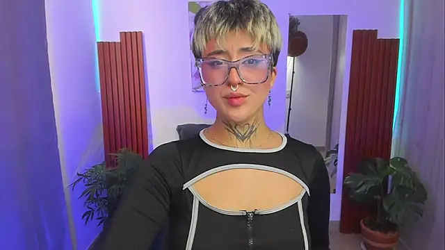 Rebeka-baker live cam on StripChat