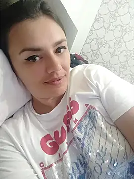 KrissSexi Live Webcam on Stripchat