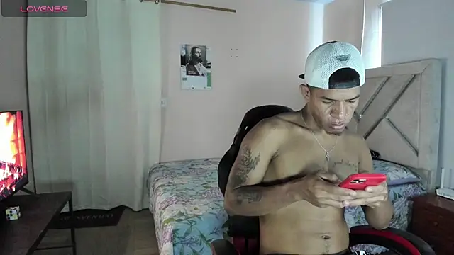 Toptony22 webcam
