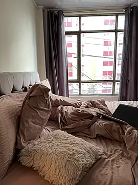 RachelWeisz_ webcam