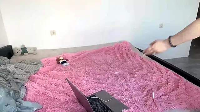 JuleCawood live cam on StripChat