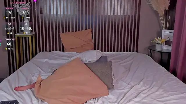 Lilli_Cass webcam