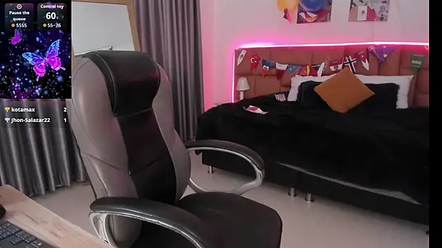 Catti_Brie Live Web Cam Show