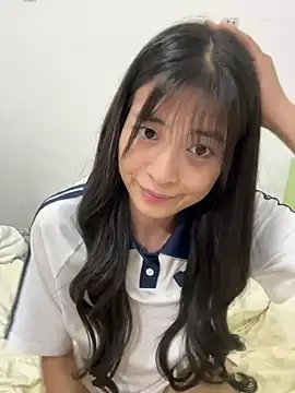 yiyiya520 webcam