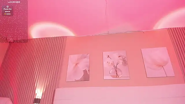 LisaLain webcam