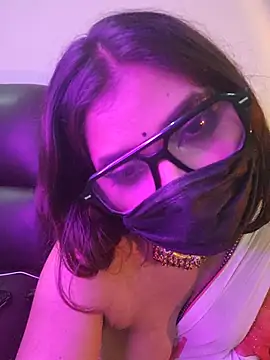 callmeshreya webcam