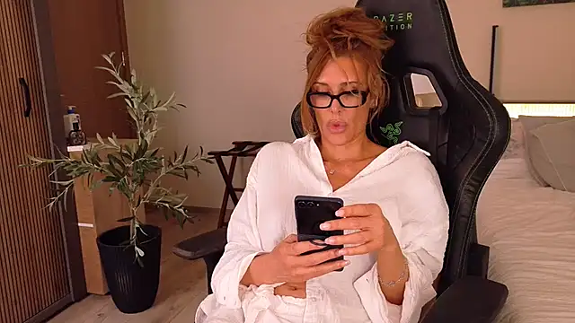 lunavicexxx - Lunavicexxx's free webcam - UK Sex Cams