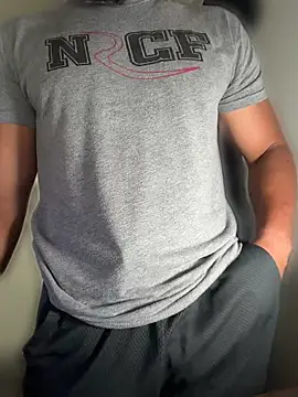 hungstr8lightskin - HungStr8Lightskin's free webcam - UK Sex Cams