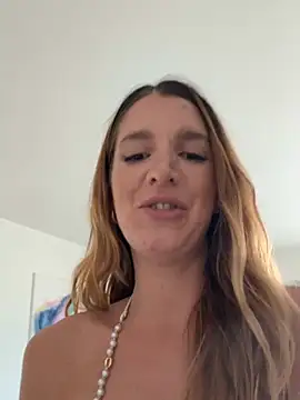 Ninalynnx live thumbnail