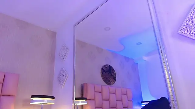 IsabelleDaza webcam