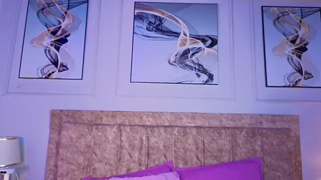 zoe_moon__ - Zoe_moon__'s free webcam - UK Sex Cams