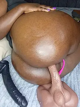Prettyafricana webcam