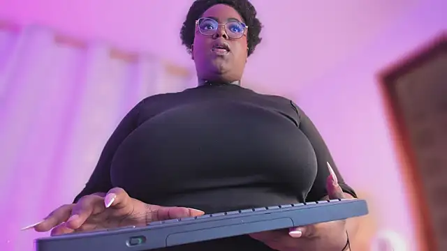 Ayanaa_Ebony_