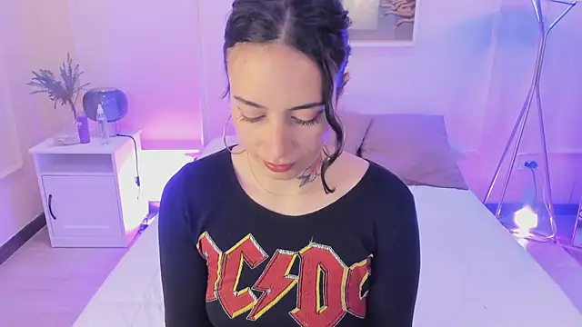 Katushka_dh live cam on StripChat