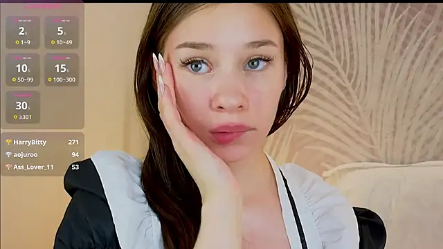 BabyJuliiet live cam on StripChat