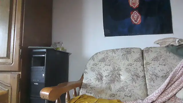 ExquisiteMature webcam