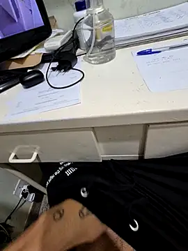 saraivaaa2002 webcam