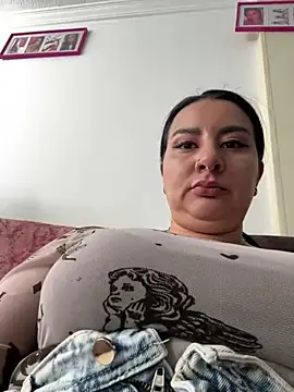 Abril_Luv webcam