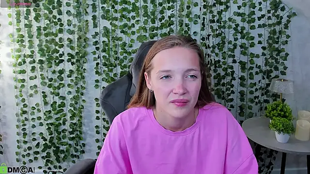 Neelly_Collins webcam