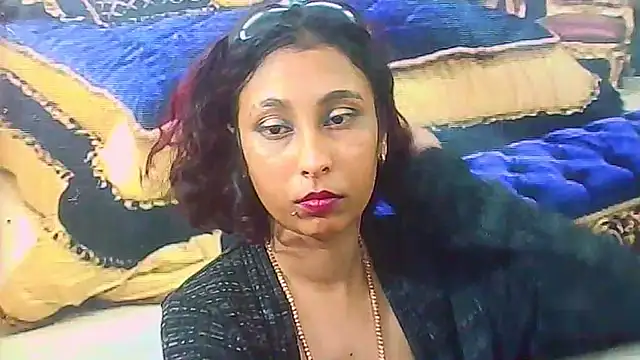 IndianSexyButt webcam