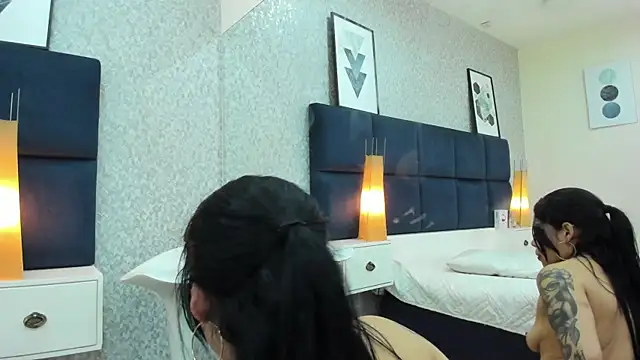 Adriana_Paul webcam