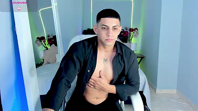 Alex_cute77 webcam
